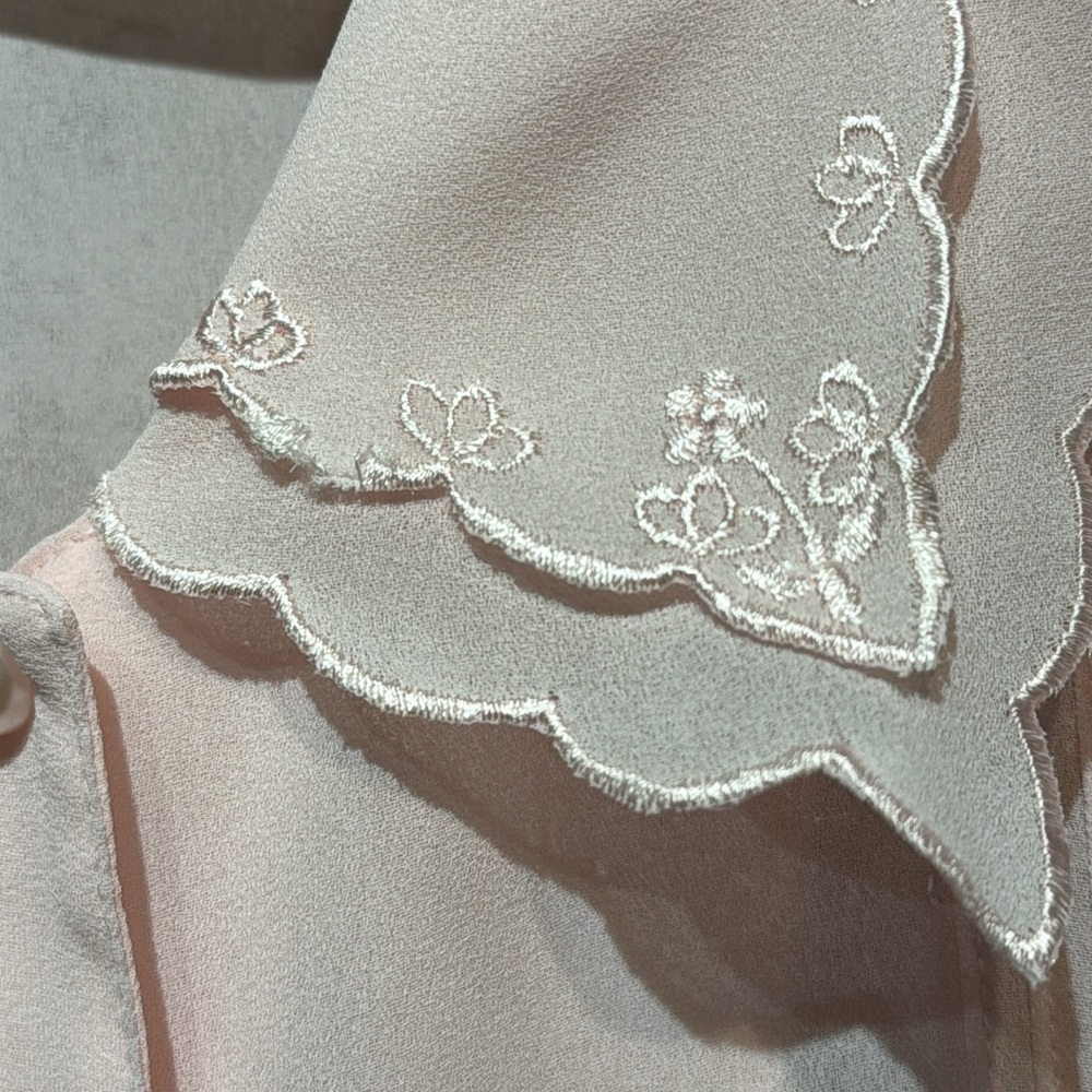 La Blouse Embroidered Pink Button Down - Picture 7 of 13